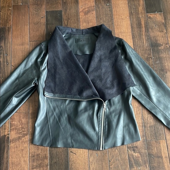 BLANK NYC Onto the Next Faux Leather Drape Front Jacket Black Womens M - Picture 4 of 13